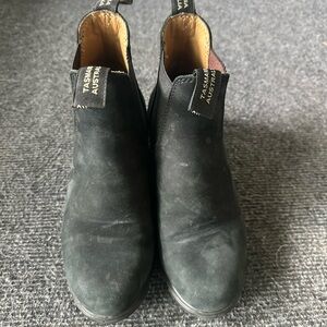 Blundstone Black Ankle Boots with heel